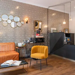 Hotel Istria, Parijs